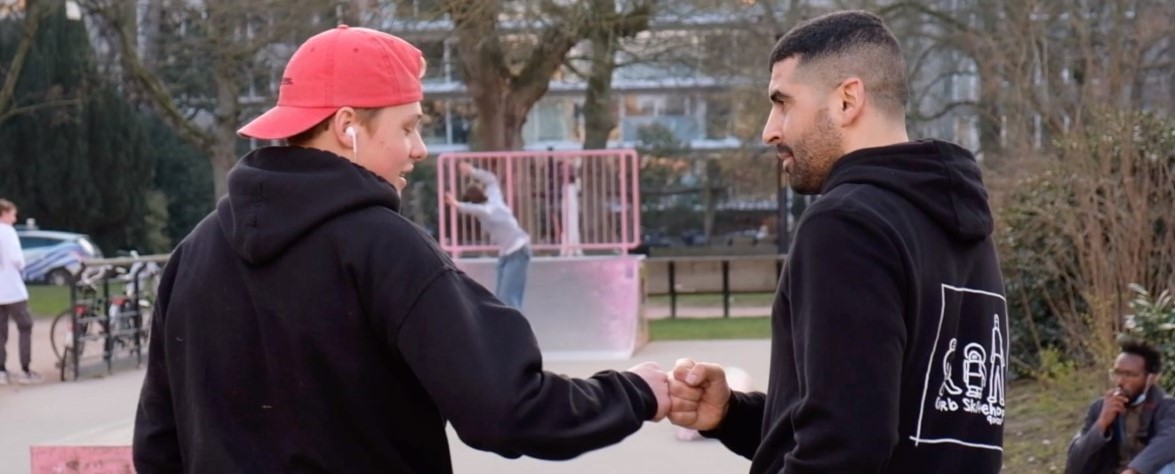 Mohamed op het skatepark (beeld: Jules Stallaerts)