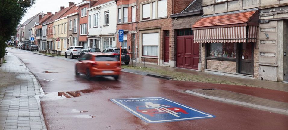 Dit een foto van de Ardooisesteenweg, de straat waarin Fabienne woont.